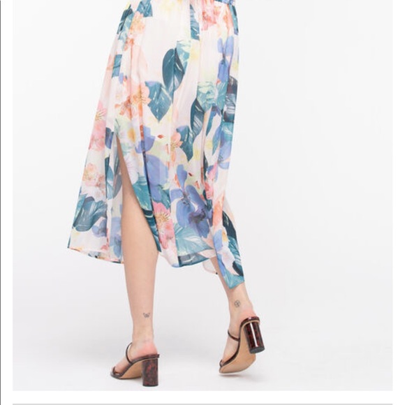 New Gathered Tie Waist MIDI Skirt - Picture 2 of 3